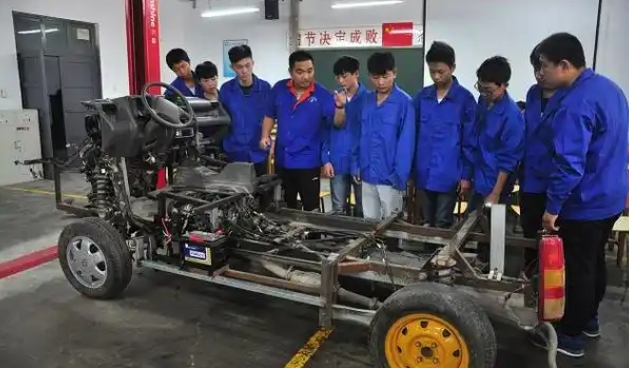 巴中汽车培训学校哪个好