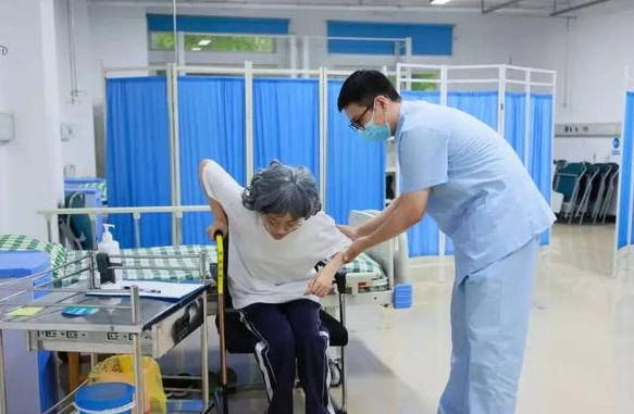 巴中养老护理员培训学校有哪些
