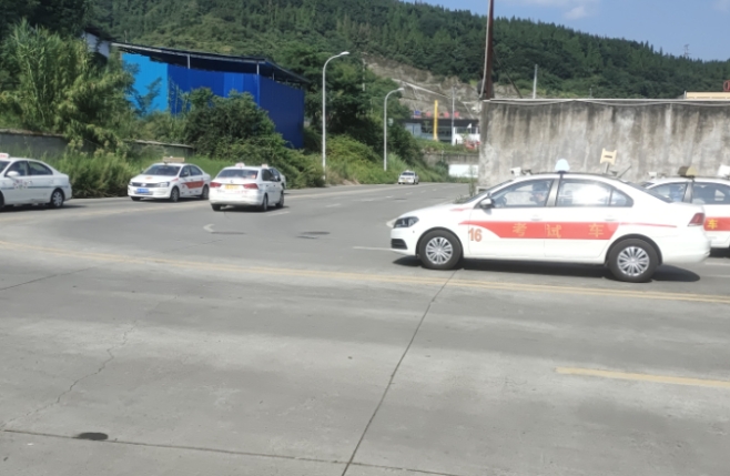 达州汽车培训班多少钱