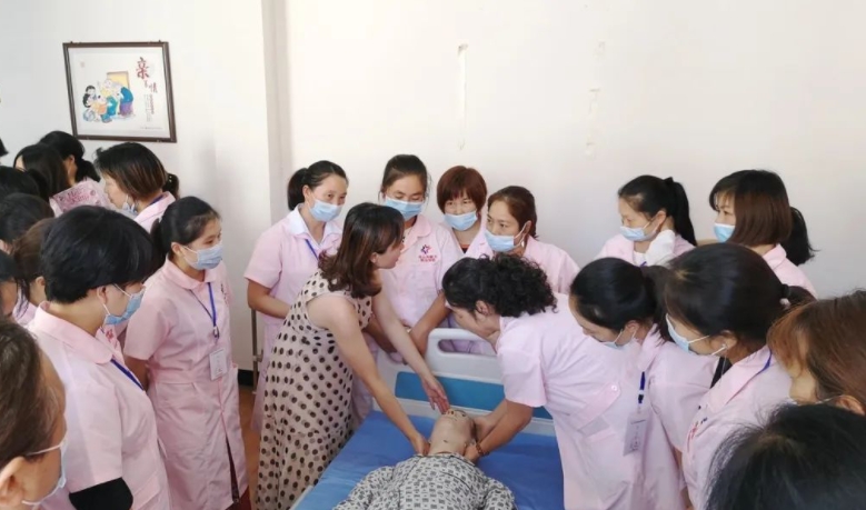 自贡养老护理员培训机构哪个好